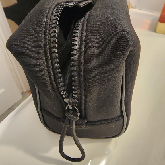 Victoria's Secrect Small Cosmetic Bag - Picture 4 of 5